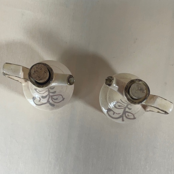 Vintage Italian Ceramic Oil and Vinegar Dispenser Set Handcrafted - Picture 4 of 16